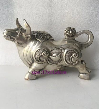 Free Shipping Metal crafts Home Decoration Chinese brass/Silver Carved Bull Sculpture /Metal Ox Statue L17cm