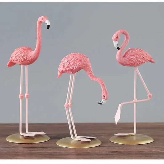 Free shipping Nordic flamingo decorative resin living room room wine cabinet TV cabinet crafts statue good Luck
