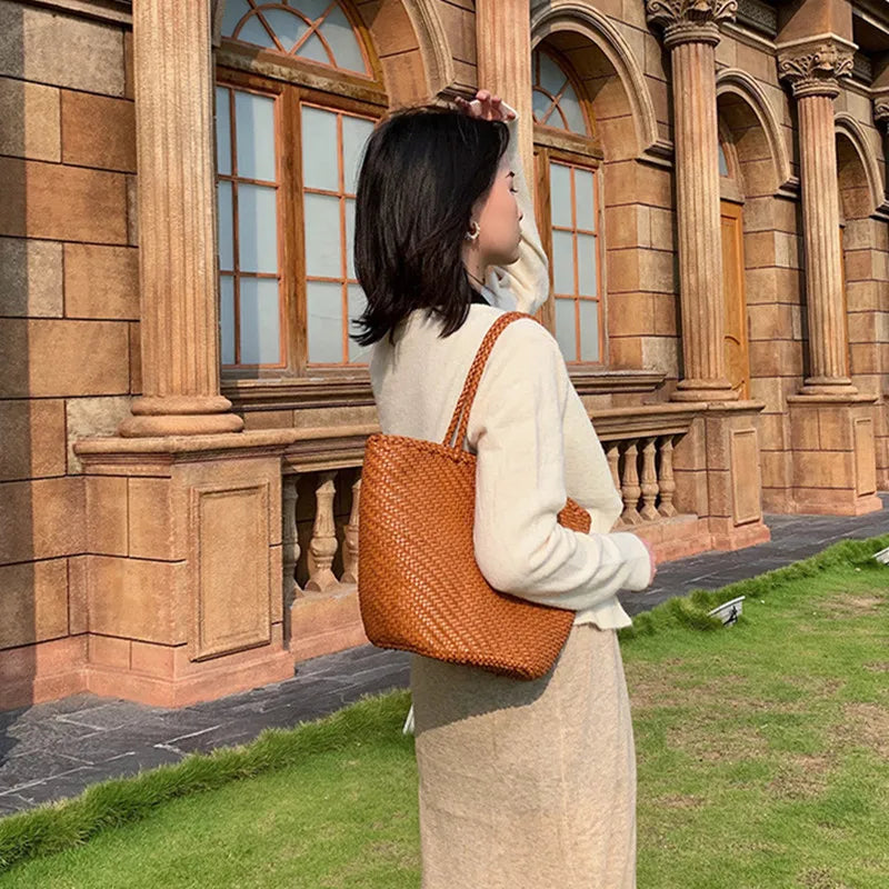 French Beach Bags head layer cowhide hand-woven women's large capacity leather one-shoulder women's grocery basket Tote bag