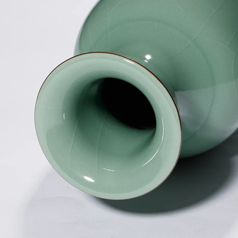 GUANFU Guanfu Museum Recommend Longquan Green Appreciation Han Quan Meizi Green Guanyin Bottle Antique Celadon Hand-made Handmad