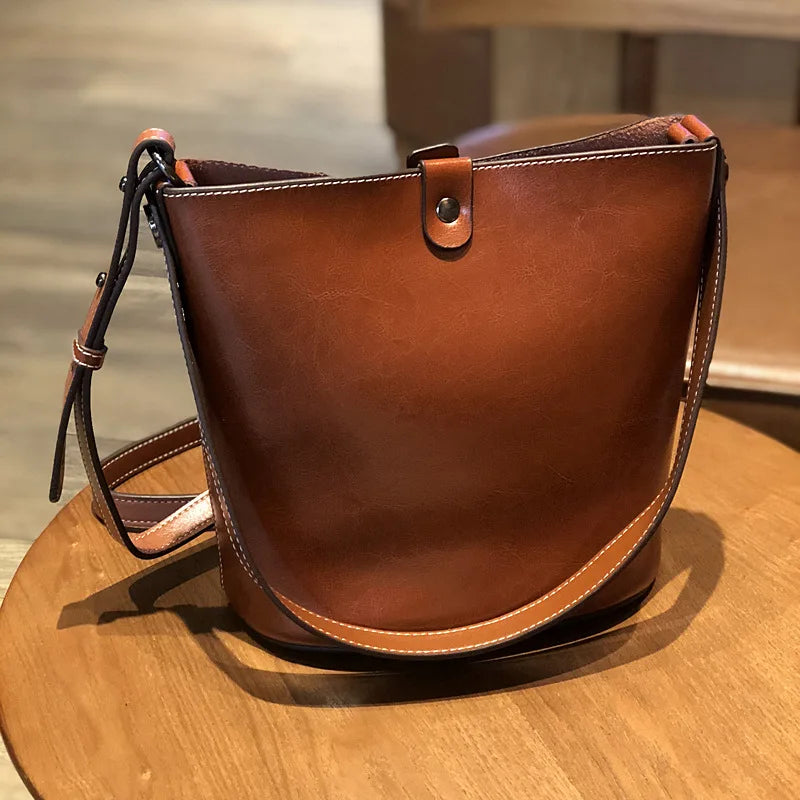 Genuine Leather Bucket Bag Simple All-match Korean Cowhide Shoulder Handbags Simple Vintage Large Capacity Commuter Bolsas