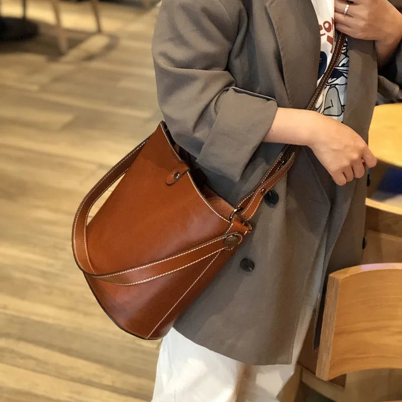 Genuine Leather Bucket Bag Simple All-match Korean Cowhide Shoulder Handbags Simple Vintage Large Capacity Commuter Bolsas