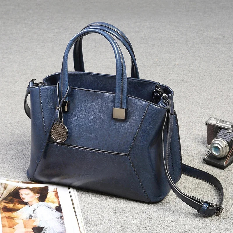 Genuine Leather Handbag Shoulder Cross Body Messenger Bag For Women Fashion Designer Female Oil Wax Purse Tote Top Handle Bags