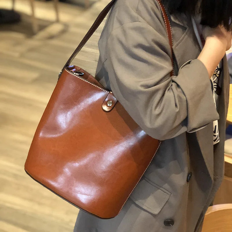 Genuine Leather Shoulder Bag Simple All-match Cowhide Bucket Bags 2024 New Korean Fashion Luxury Handbags Casual Commuter Purses