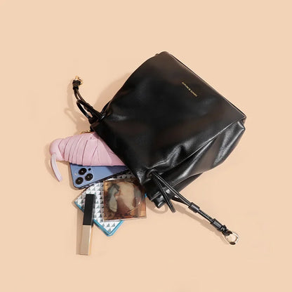 Genuine Leather Women's Bag, First-layer Cowhide Handbag, Crossbody Bag, Versatile Bucket Bag  Luxury Bags