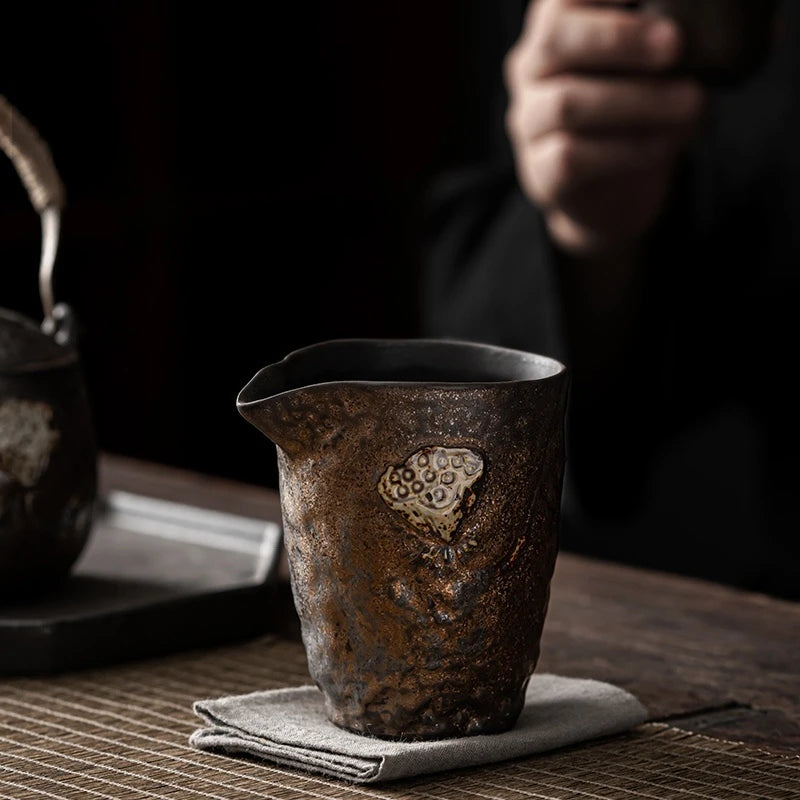 Gilt Stoneware Fairy Cup Antique Tea Distributor Large-capacity Household Retro Ceramic Tea Sea Tea Ceremony Accessories