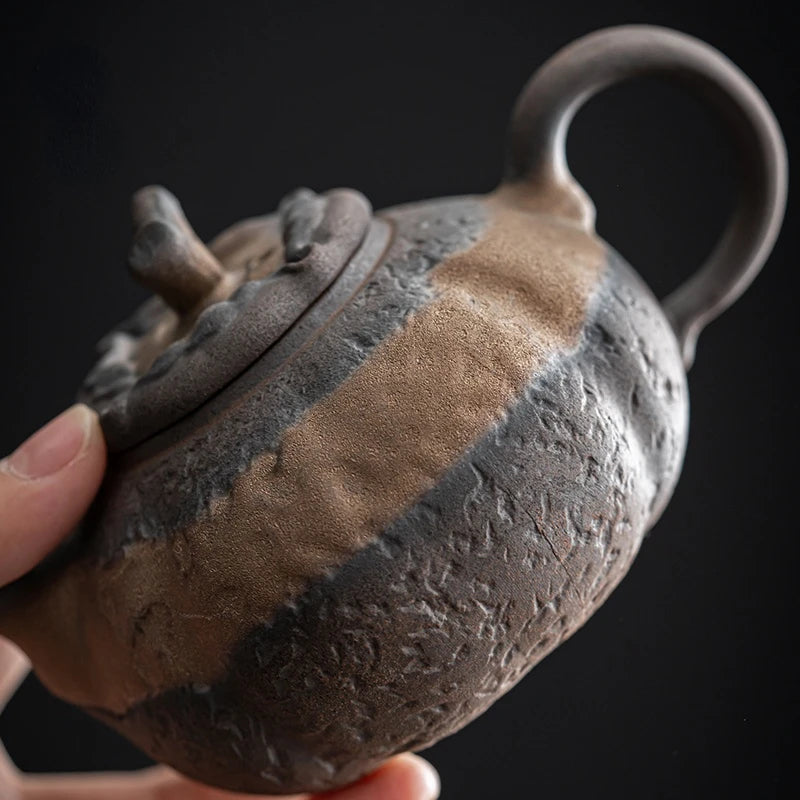 Gilt stoneware teapot retro tea maker ceramic kiln, Kungfu set single pot, Japanese style simple trumpet pitcher