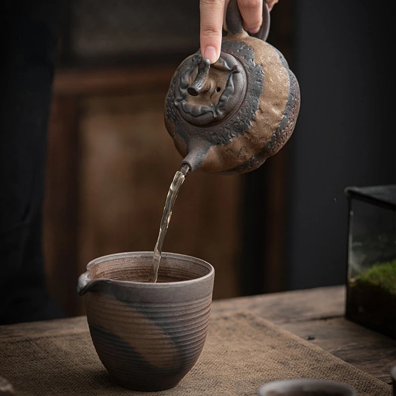 Gilt stoneware teapot retro tea maker ceramic kiln, Kungfu set single pot, Japanese style simple trumpet pitcher