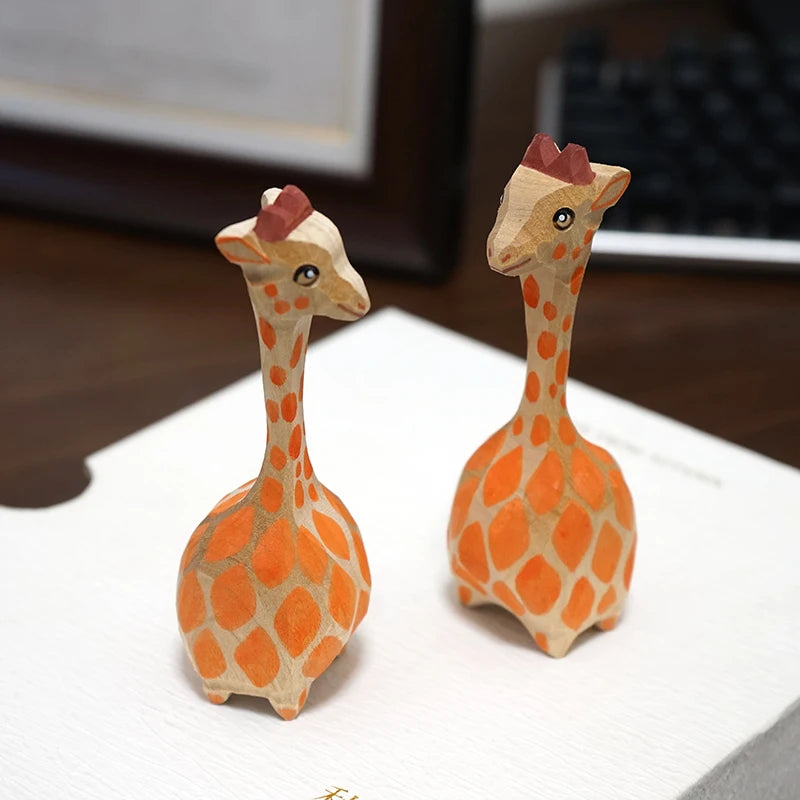 Giraffe handmade wood carving small ornaments, office computer desktop decoration, handmade crafts, cute cartoon good items