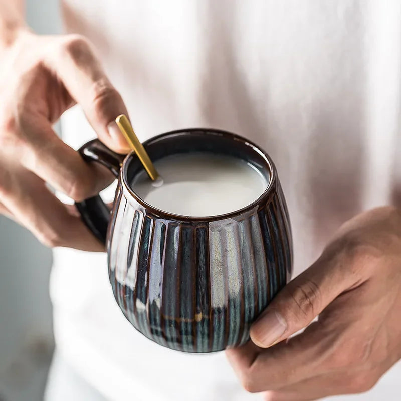 Glaze Kiln-Creative Vertical Pattern Water Mug with Handle, Coffee Cup, Large Capacity Ceramic, Retro Japanese Style Milk