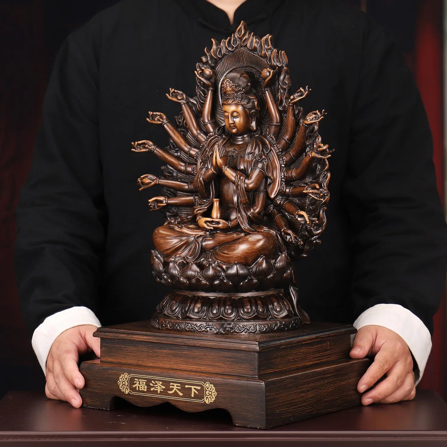 Goddess of Mercy Bodhisattva Ornaments Attract Wealth Thousand-handed Goddess of Mercy Statue Craft Home Decor Office Gift