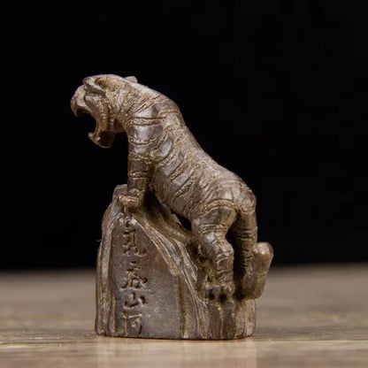 Good Quality Antique Chinese Bronze Hand Made *Tiger On Stone* Statue