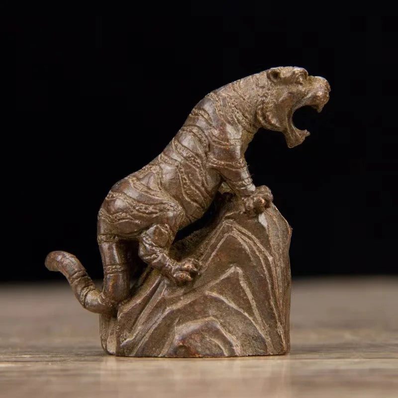 Good Quality Antique Chinese Bronze Hand Made *Tiger On Stone* Statue