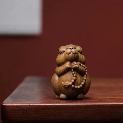 Green Sandalwood Buddha Fate Rabbit Zodiac Rabbit Hand Handle Solid Wood Carved Small Decoration Cute and Cute Rabbit Zen Craft