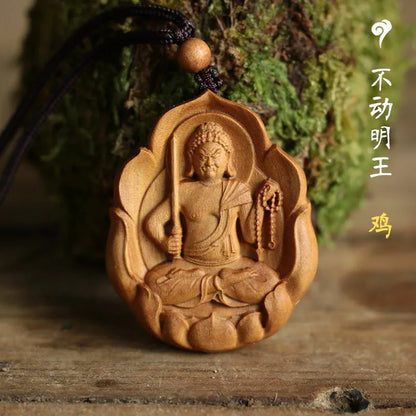Green sandalwood carved Buddha statue pendant Chinese zodiac life Buddha necklace Bodhisattva universal guardian god pendant