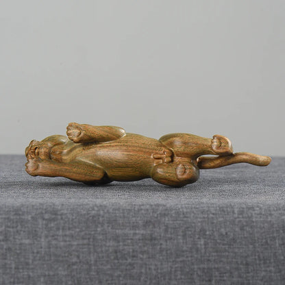 Green sandalwood carved leopard handlebars, solid wood ornaments, home office desktop decoration, cultural and artistic crafts