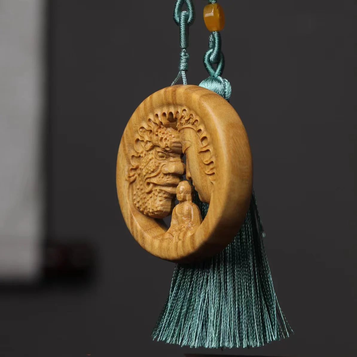 Green sandalwood carving  and  a moment's contemplation of the Buddha's  magic  bag  pendant, car decoration, Guanyin Buddha
