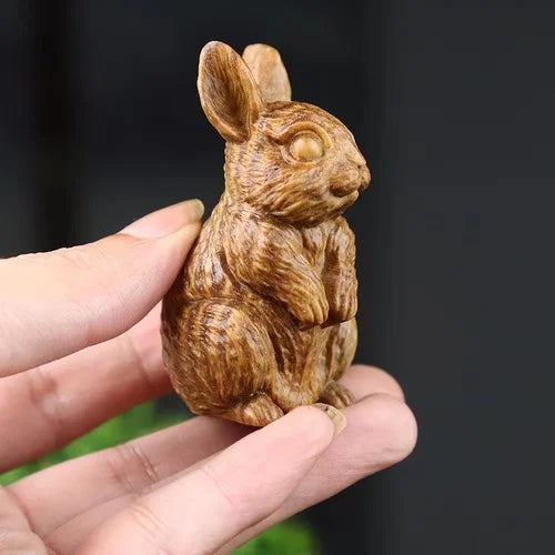 Green sandalwood cliff and cypress wood carving, small rabbit figurines, jade rabbit decorations, cute home crafts, gifts