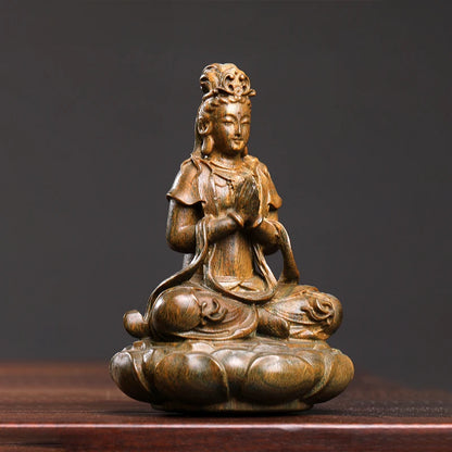 Green sandalwood figures carved like Avalokitesvara adornment home decoration collection wood sculpture