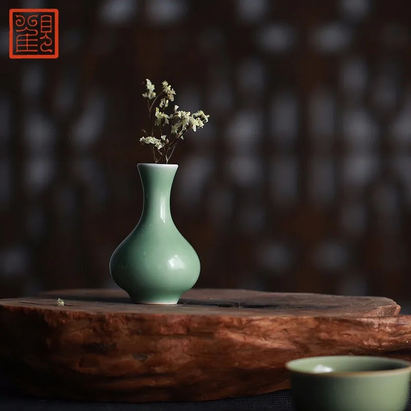 Guanfu Museum Longquan Mini Flower Arrangement Decoration Jingdezhen Creative Retro Simple Vase Flower Holder Home Hydroponic Cr
