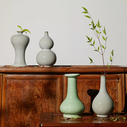 Guanfu Museum Recommended Handmade Longquan Celadon Chinese Study Ceramic Decorating Vase Living Room Office High-End Furnishing