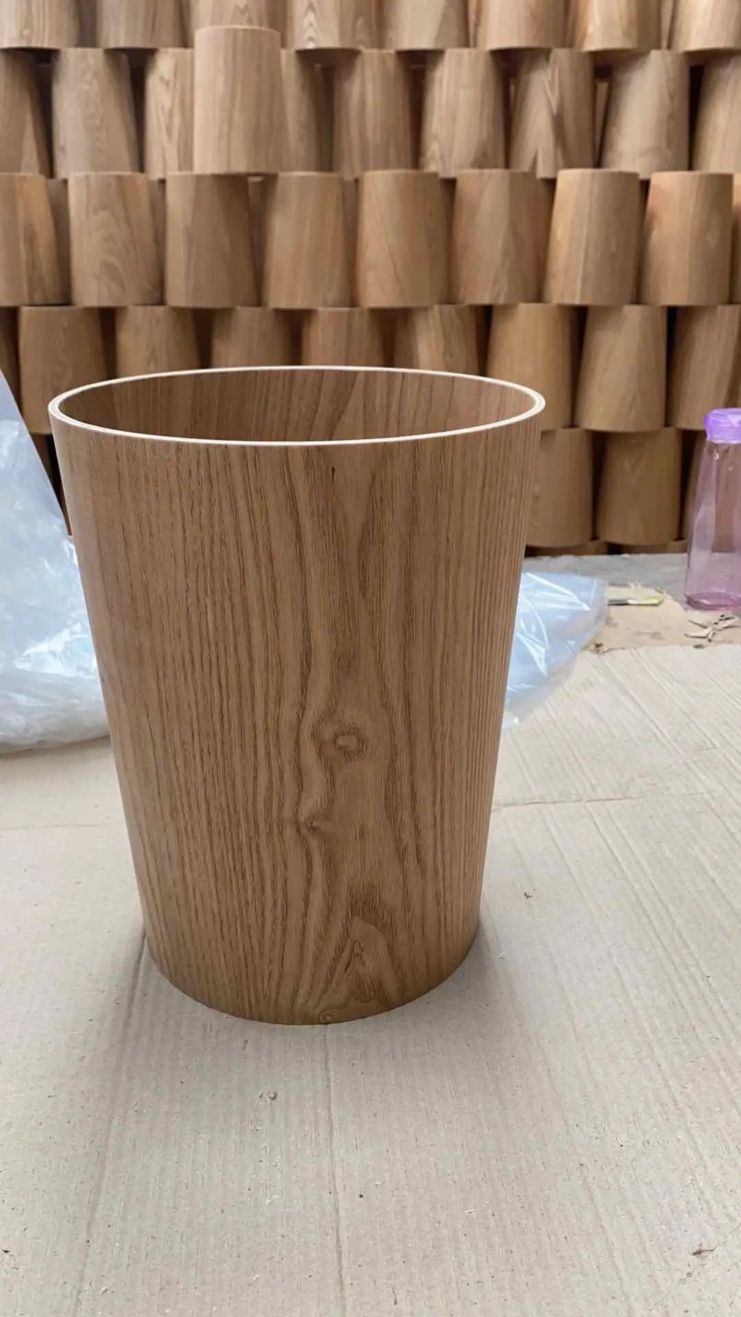 9L Garbage Can with Lid Waste Bins Solid Wood Wastebasket Home Cleaning Tools Round Trash Can Swing Cover Office Storage Baskets