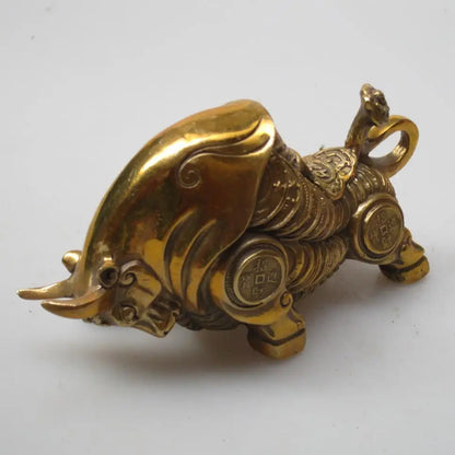 works of art Collection Chinese Brass Carved Bull Sculpture /Feng Shui Money OX statue.