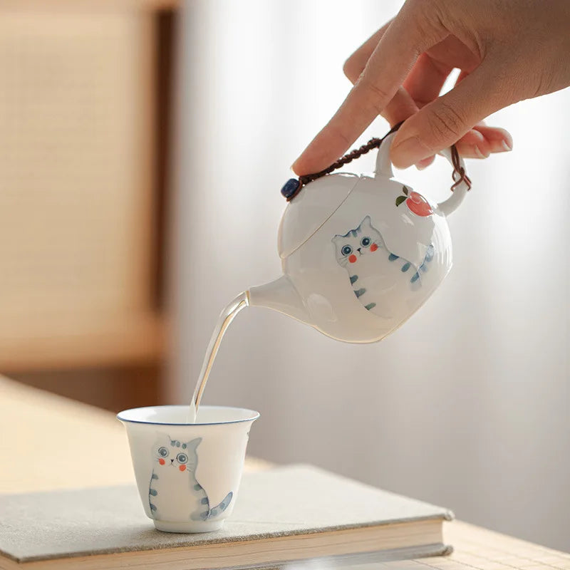 Hand Painted Cat Teapot Cute Cartoon Chinese Ceramic Kettle Teapot Tea Ceremony Set Milk Oolong Tea Tie Guan Yin Teaware Type