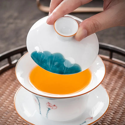 Hand Painted Lotus White Porcelain Gaiwan Ceramic Teacup Travel Tea Bowl Chinese Home Teaware Accessories Personal Cup 150ml