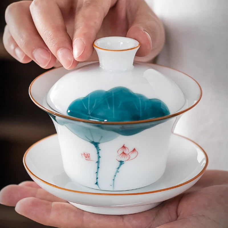 Hand Painted Lotus White Porcelain Gaiwan Ceramic Teacup Travel Tea Bowl Chinese Home Teaware Accessories Personal Cup 150ml