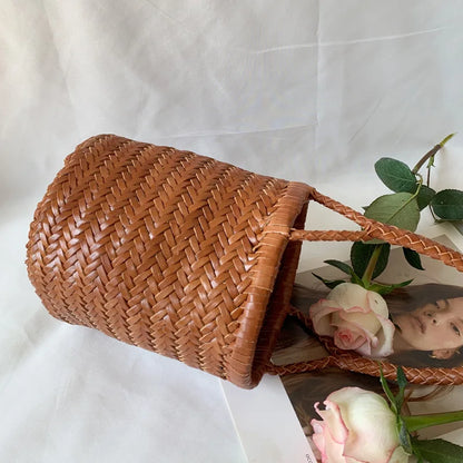 Hand Woven Bucket Bag 100% Genuine Leather Hollowed Out Woven Shoulder Bag Woven Inner Bag Vintage cowhide Bucket Bag
