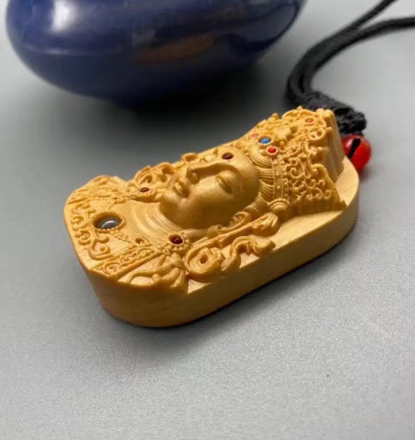 Hand-carved sandalwood Guanyin bodhisattva pendant statue