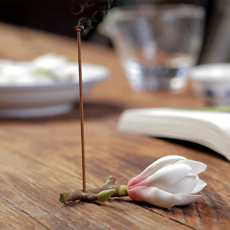 Handmade Ceramic Magnolia Figurines Tea Pet Flower Tea Ceremony & Tea Set Incense Holder Table Decoration Accessories Zen