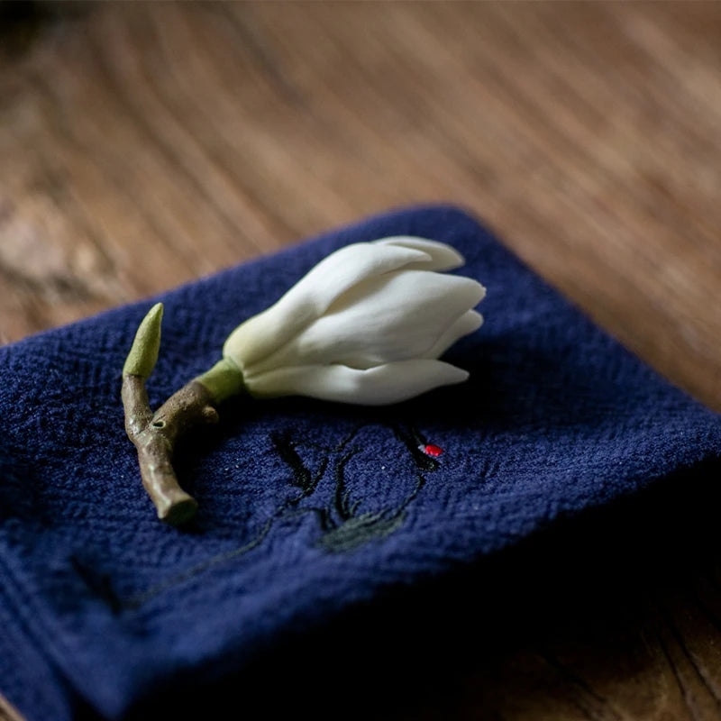 Handmade Ceramic Magnolia Figurines Tea Pet Flower Tea Ceremony & Tea Set Incense Holder Table Decoration Accessories Zen