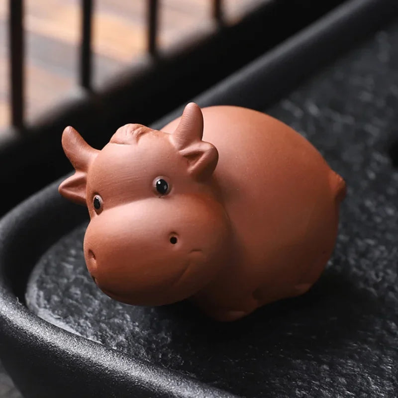 Handmade Purple Clay Cute Bull Tea Pet Spirit Figurines Tea Ceremony Utensils Tea Set Cow Room Decoration Accessories Zen Animal