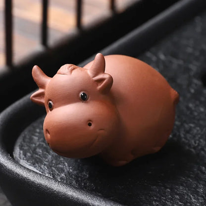 Handmade Purple Clay Cute Bull Tea Pet Spirit Figurines Tea Ceremony Utensils Tea Set Cow Room Decoration Accessories Zen Animal