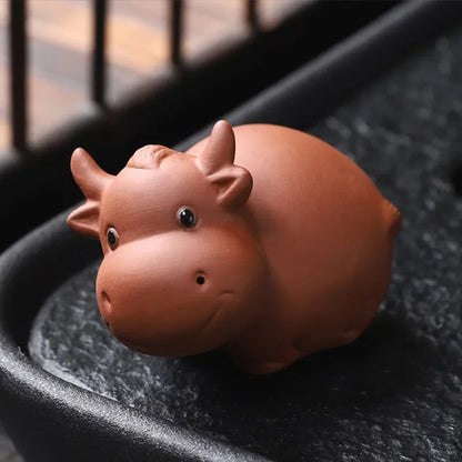 Handmade Purple Clay Cute Bull Tea Pet Spirit Figurines Tea Ceremony Utensils Tea Set Cow Room Decoration Accessories Zen Animal