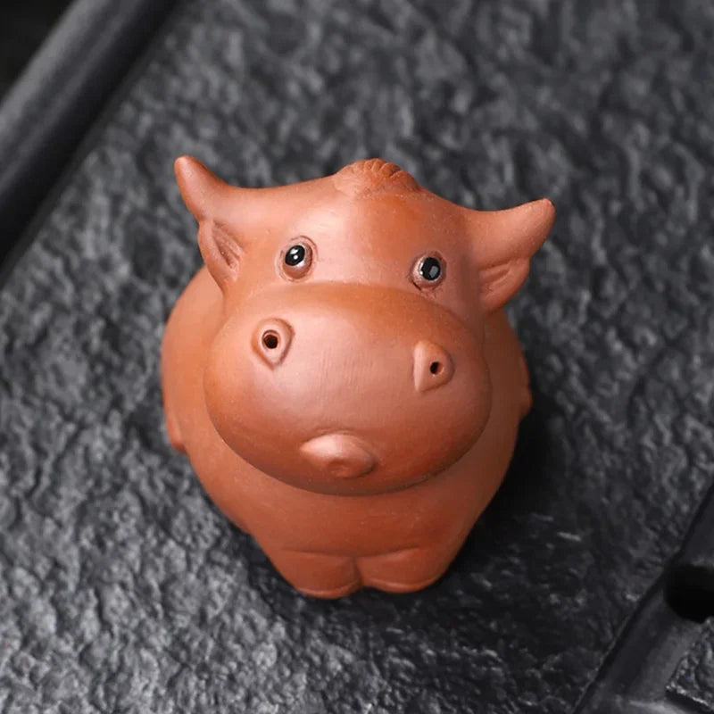 Handmade Purple Clay Cute Bull Tea Pet Spirit Figurines Tea Ceremony Utensils Tea Set Cow Room Decoration Accessories Zen Animal