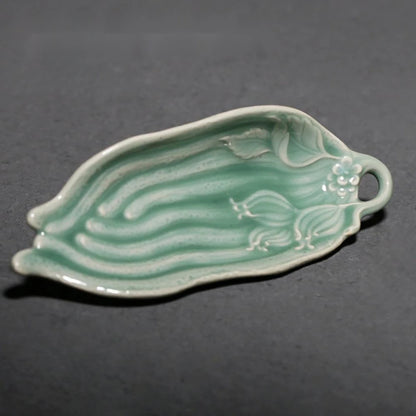 Handmade Relief Buddha's-hand Tea Scoop Creative Celadon Chahe Shovel Household Awakening Tea Ladle Tea Services Ornaments