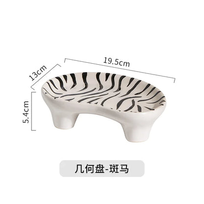 Handmade Small Ceramic Ink Splashing Plate Irregular Shaped Storage Tray Creative Hand-painted Cake Dinner Plate Retro