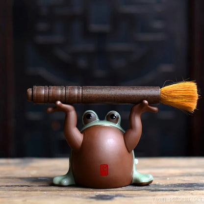 Handmade Stone Frog Pen Holder Purple Sand Tea Pet Ornaments Rough Ceramic Sculpture Crafts Tea Ceremony Accessories