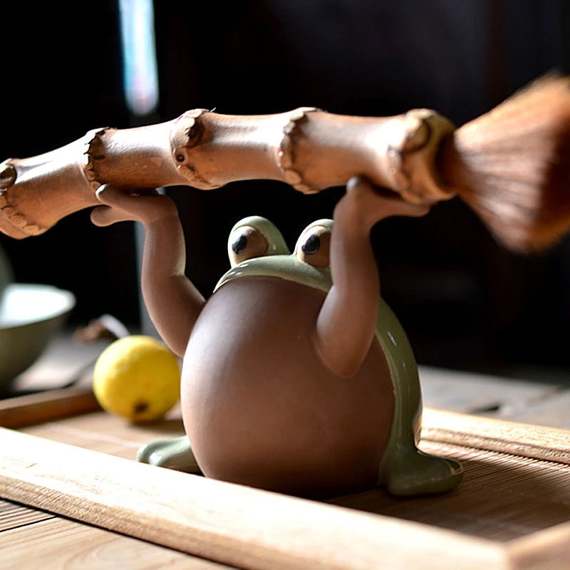 Handmade Stone Frog Pen Holder Purple Sand Tea Pet Ornaments Rough Ceramic Sculpture Crafts Tea Ceremony Accessories