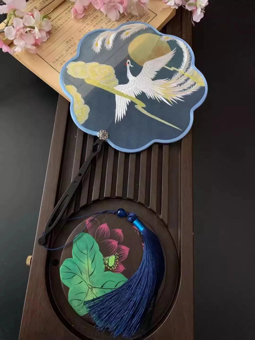 Handmade double-sided Suzhouembroidery fan embroidery cheongsam palace fan Hanfu accessories Chinese style embroidered fan gifts