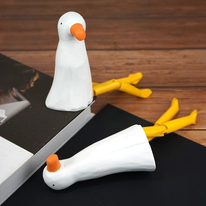Handmade wooden ornaments with long legged seagulls, cute cartoon wooden carved figurines, student desktop decorations