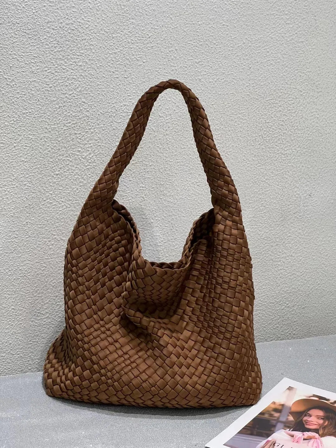 Handmade woven bag, large capacity tote bag, women's 2024 new nylon chain crossbody bag