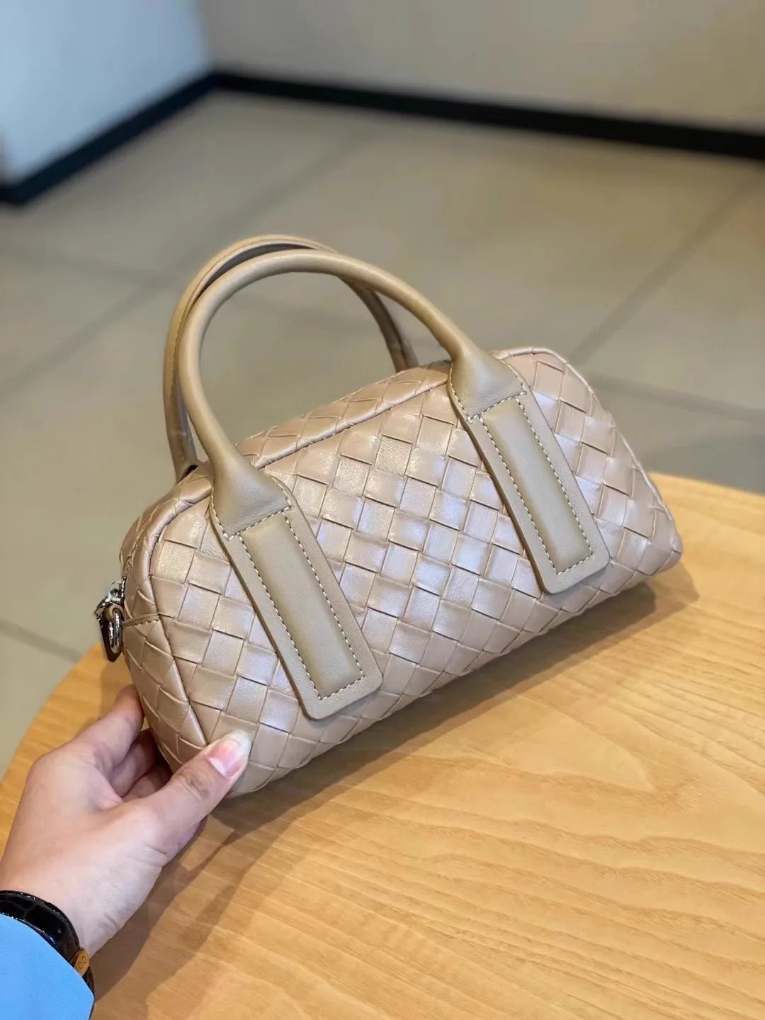 Handmade woven handbag for women's 2024 new single shoulder diagonal cross bag