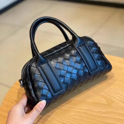 Handmade woven handbag for women's 2024 new single shoulder diagonal cross bag
