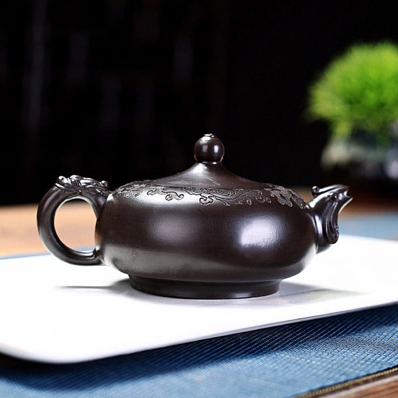 Handpainted Yixing Purple Clay Tea Pot Authentic Raw Ore Black Mud Pot Antique Zisha Beauty Tea Infuser Customized Teaware 200ml