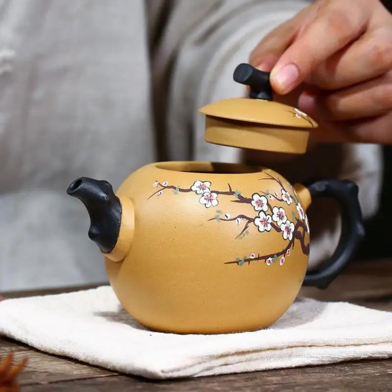Handmade Zisha Teapot, Yixing Handmade Pot, Kung-Fu Teaware, Purple Clay Drinkware for Puer Green and Black Chinese Tea