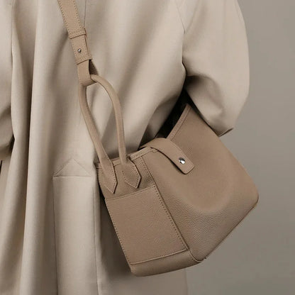 Head layer cowhide design Genuine Leather Luxury women's hand temperament soft leather bucket bag portable pockets